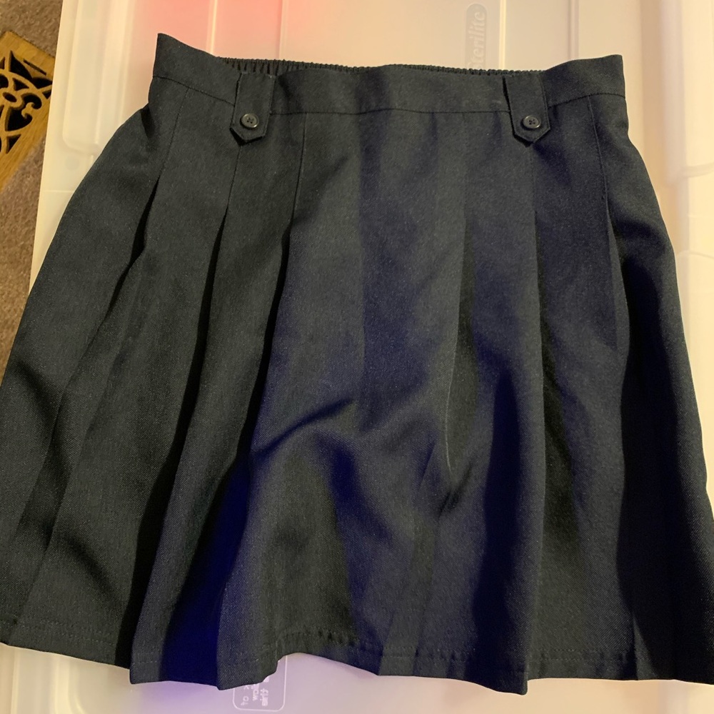 Blue pleated skort